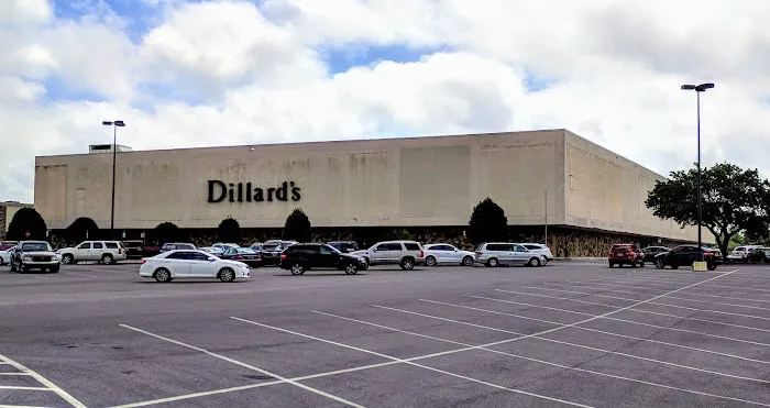 Dillard's 6