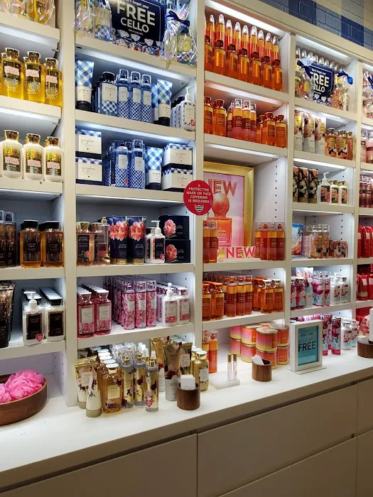 Bath & Body Works 2