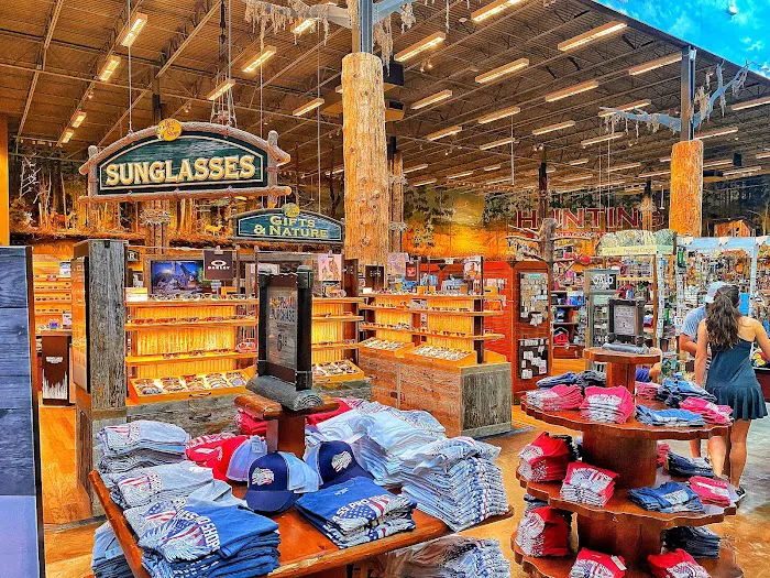 Bass Pro Shops 8