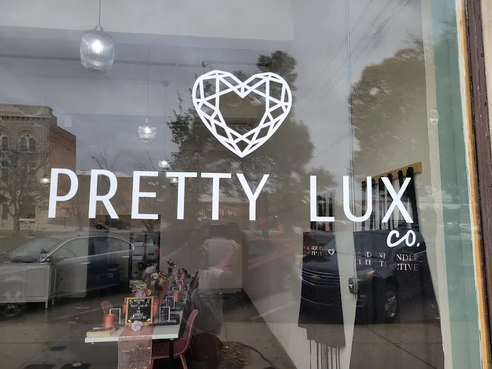 Pretty Lux Co. 4