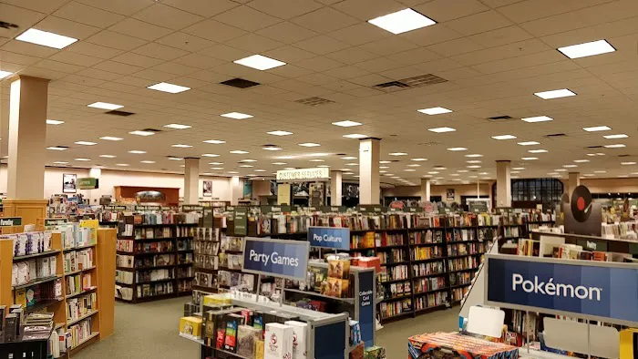 Barnes & Noble 4