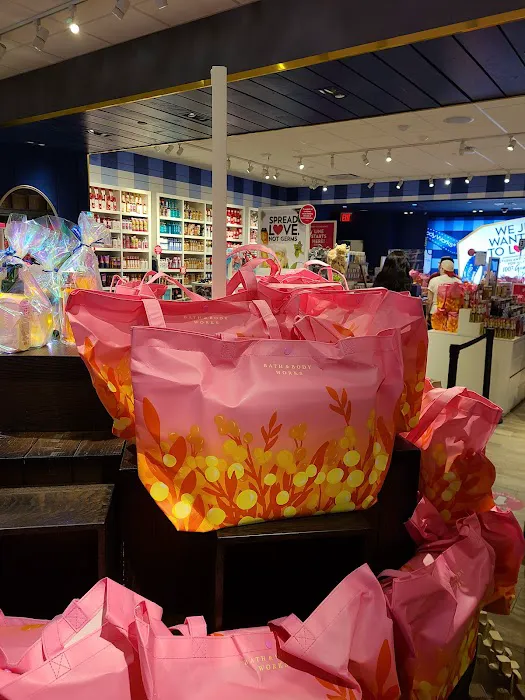 Bath & Body Works 4