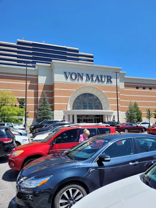 Von Maur 7