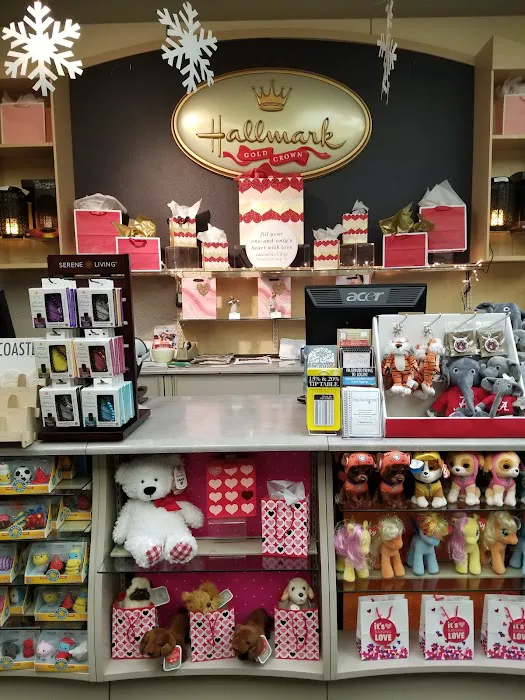 Lynn's Hallmark Shop 0