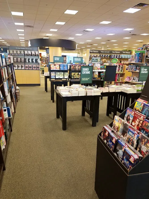 Barnes & Noble 8