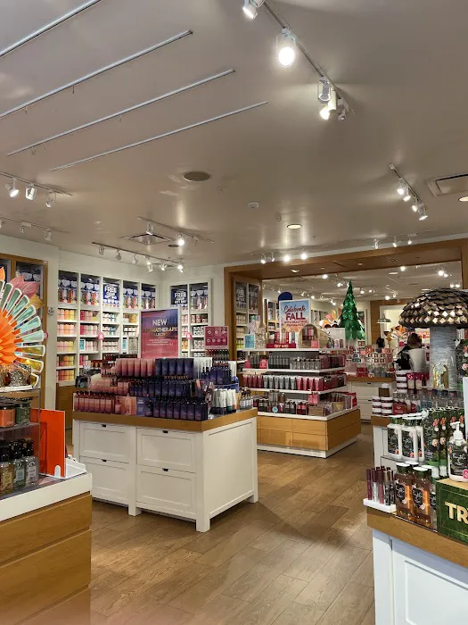 Bath & Body Works 1