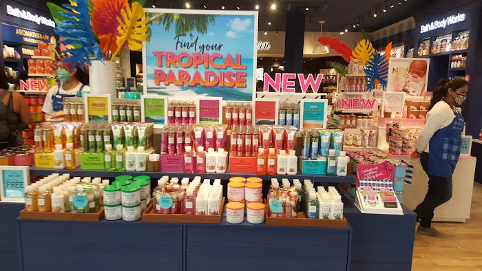 Bath & Body Works 1