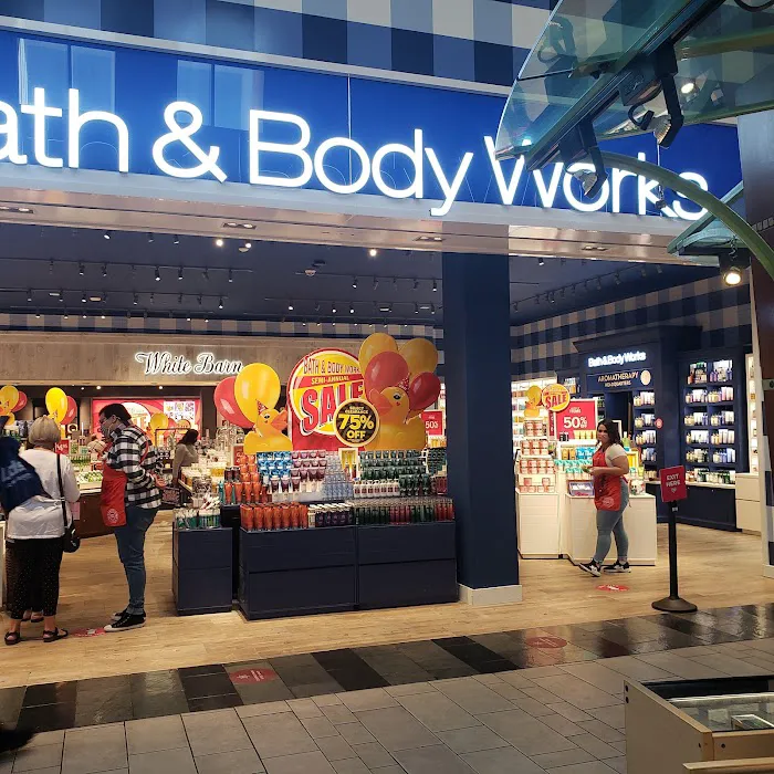 Bath & Body Works 2