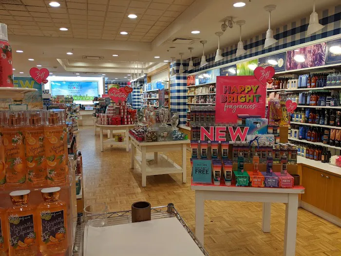 Bath & Body Works 4