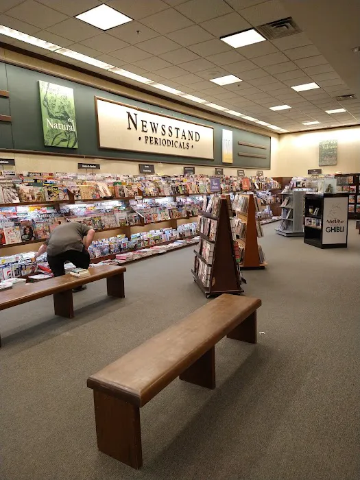 Barnes & Noble 8