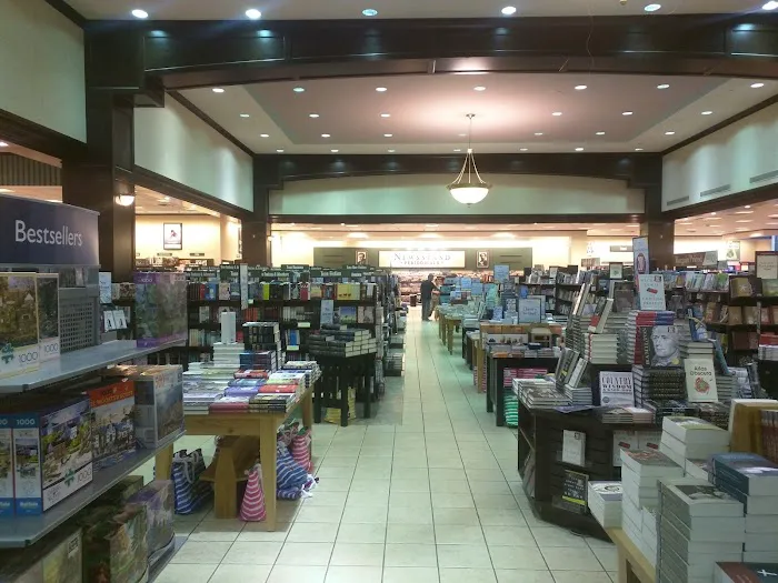 Barnes & Noble 5