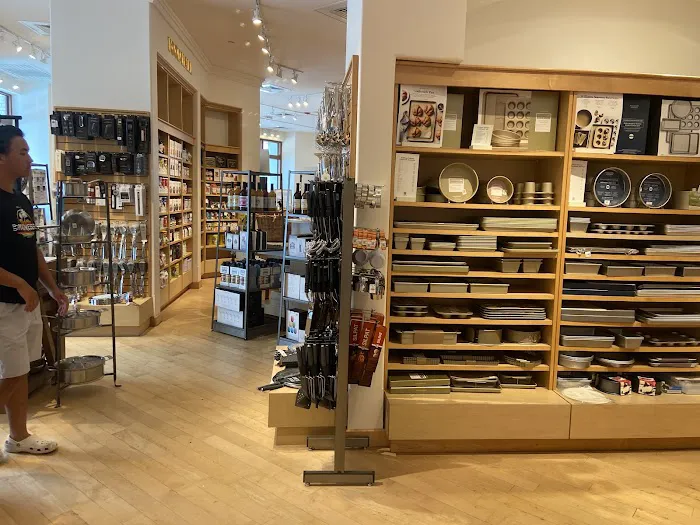 Williams-Sonoma 7