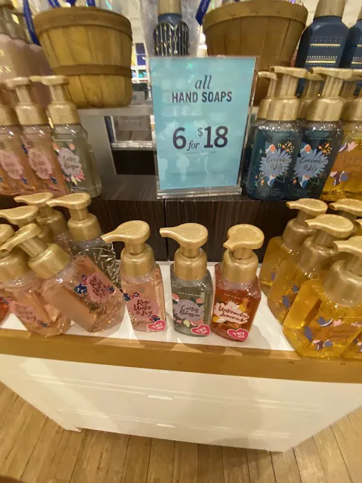 Bath & Body Works 2