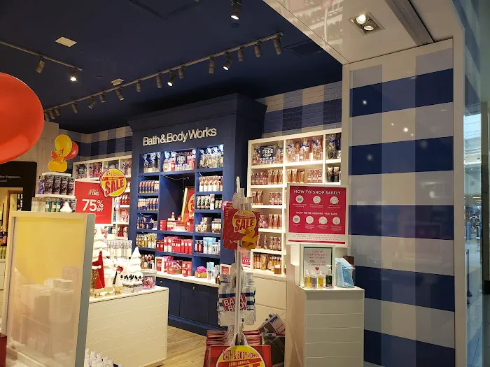 Bath & Body Works 4