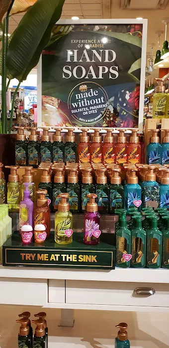 Bath & Body Works 1