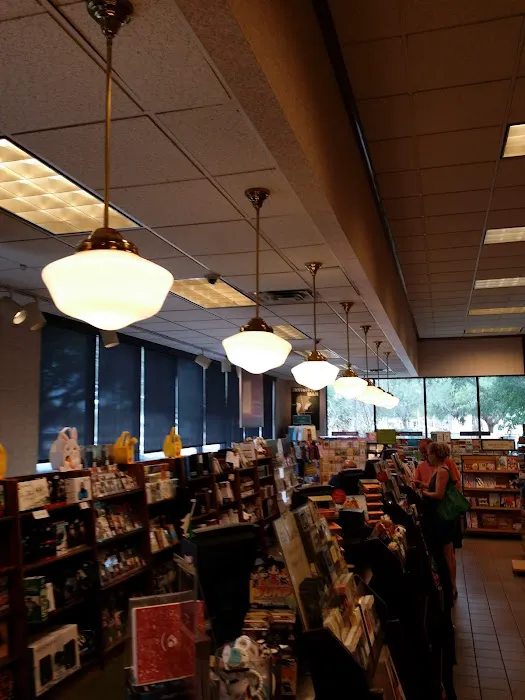 Barnes & Noble 3