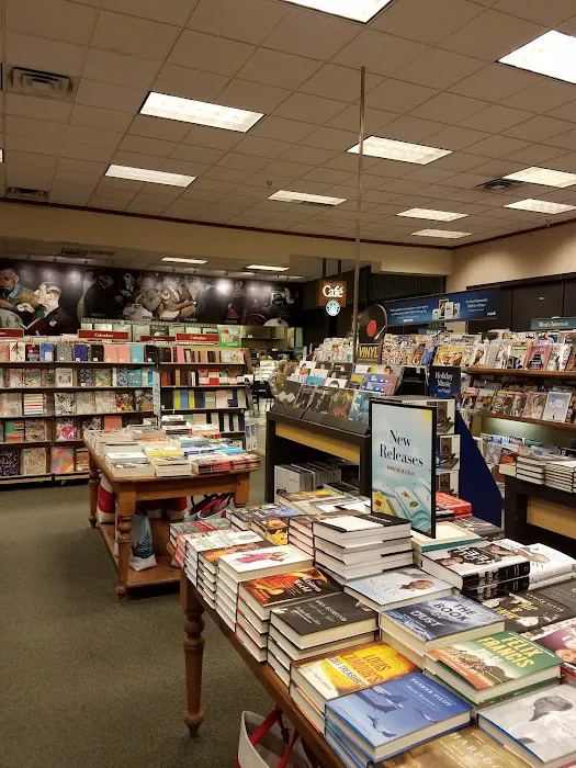 Barnes & Noble 1