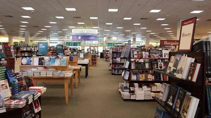 Barnes & Noble 1