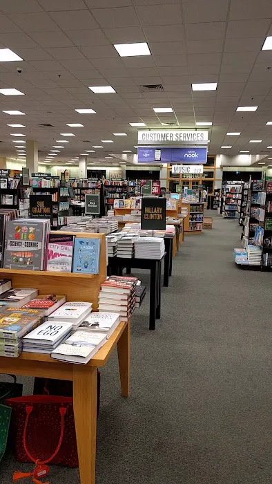 Barnes & Noble 3