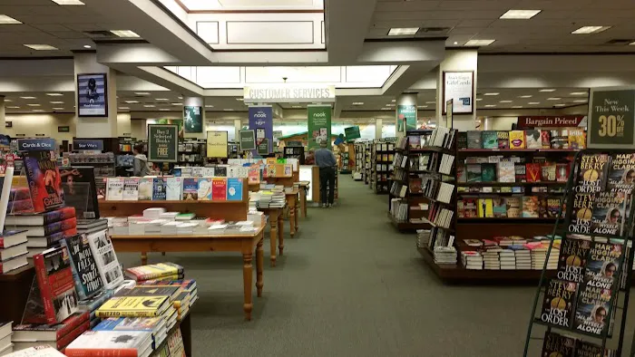 Barnes & Noble 3