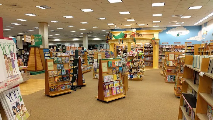 Barnes & Noble 8