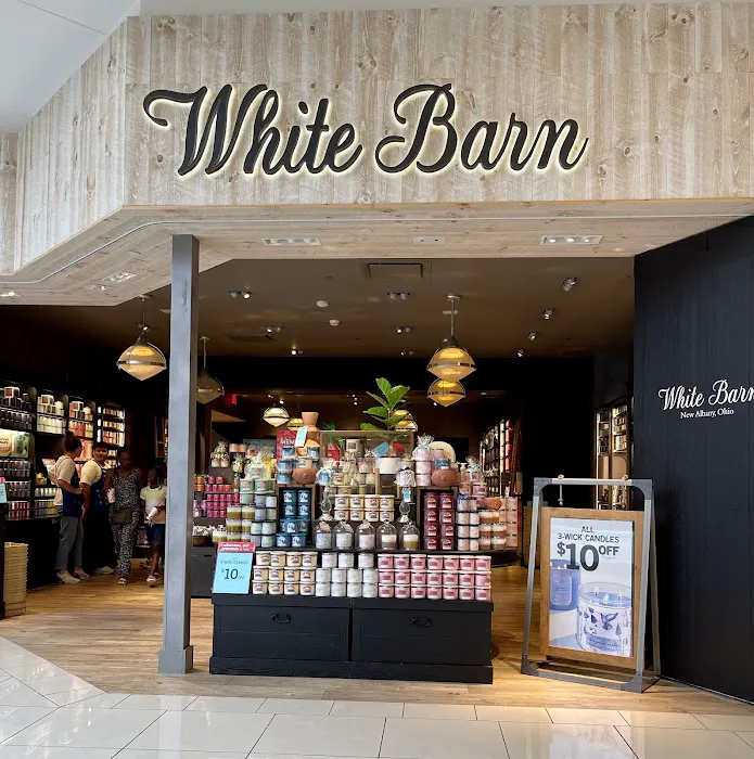 The White Barn Candle Company 0