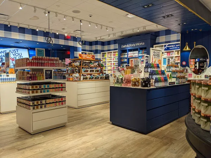 Bath & Body Works 4