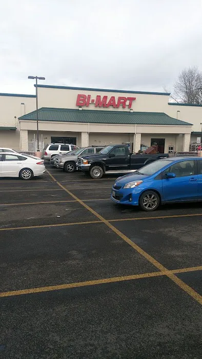 Bi-Mart Membership Discount Stores 5