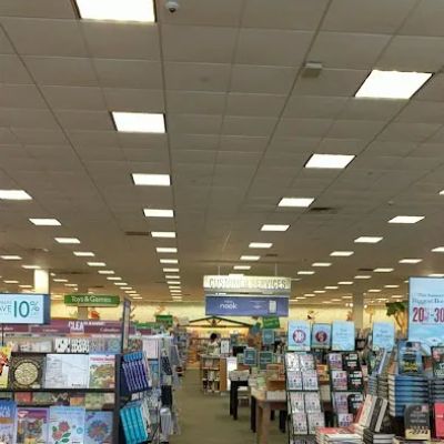 Barnes & Noble