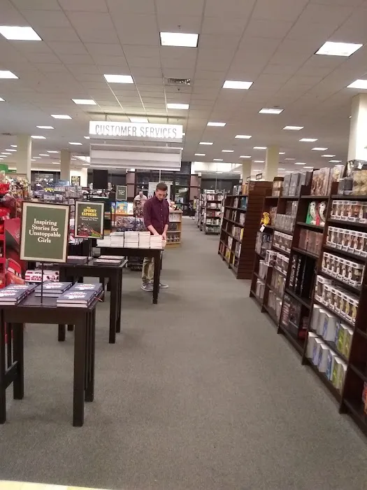 Barnes & Noble 1