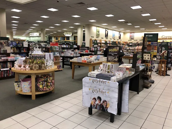 Barnes & Noble 5