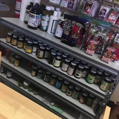 Botanica Siempre Viva & Chelseas Candy