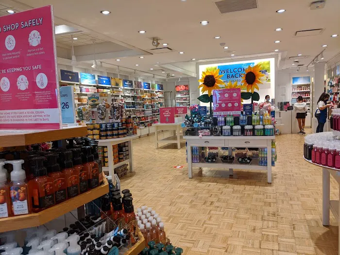 Bath & Body Works 1