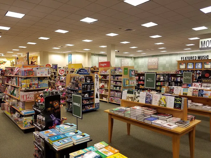 Barnes & Noble 7