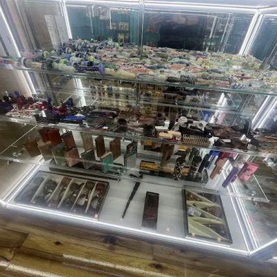 World of Smoke & Vape - Union St.