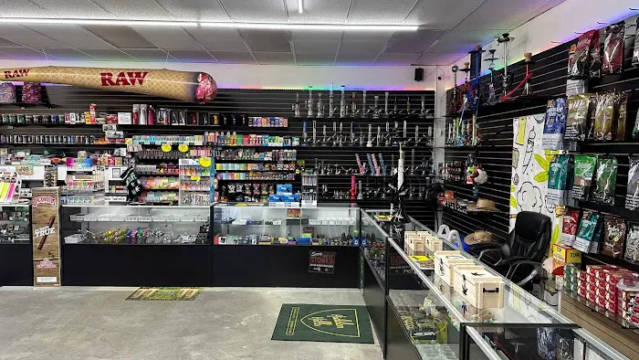 Quick Puff N Go| Smoke Shop | Head shop | CBD | Delta8 | 6
