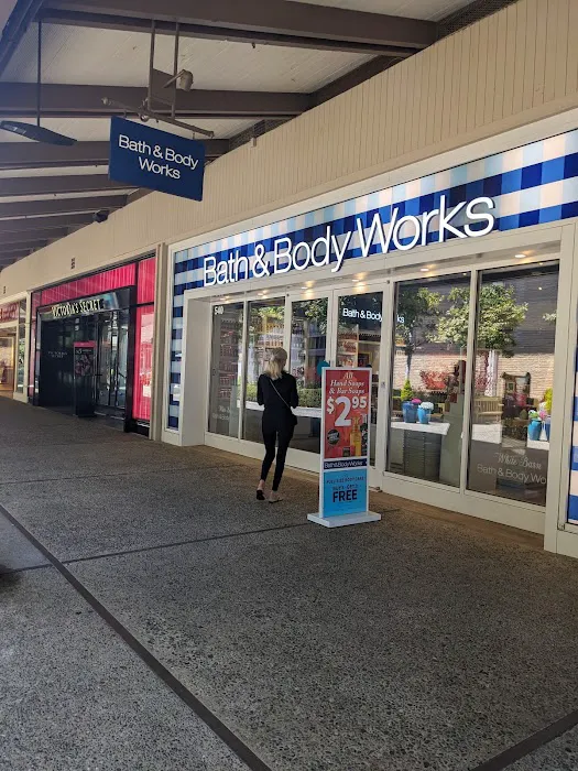 Bath & Body Works 1
