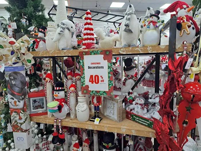 Beverly's Fabric & Crafts 7
