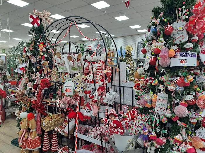 Beverly's Fabric & Crafts 8
