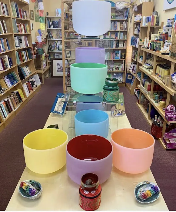 Luminata Books & Gifts 4