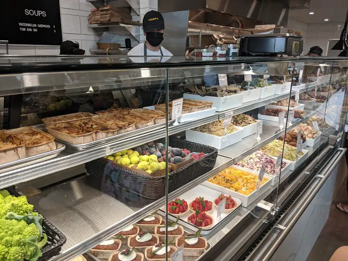 Elroy's Fine Foods 8