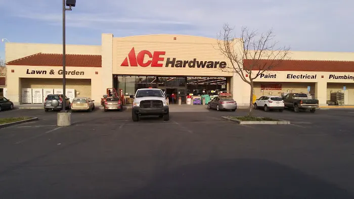 Hollister Ace Hardware 1