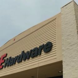 Hollister Ace Hardware ico