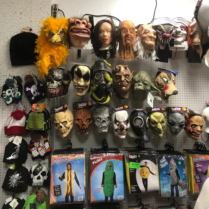 Woodworm Party Store 9