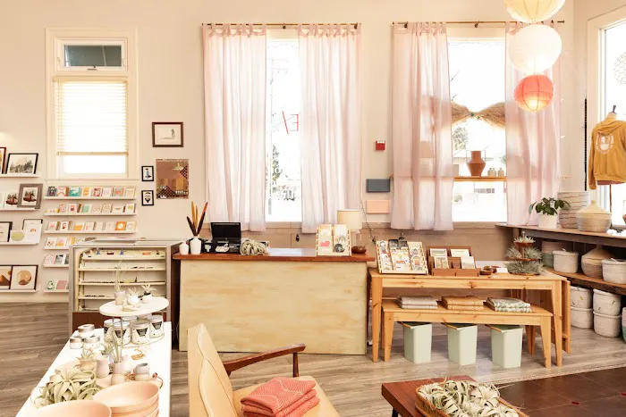 Home/Work Gift Shop 8