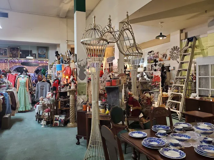 Mission Galleria Antique Shoppe 0