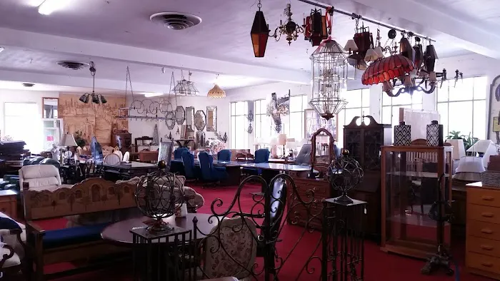 Mission Galleria Antique Shoppe 3