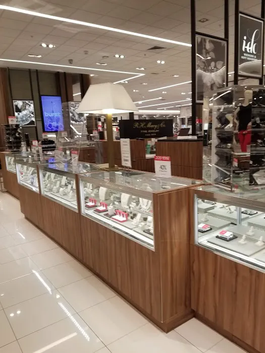 Macy's 9