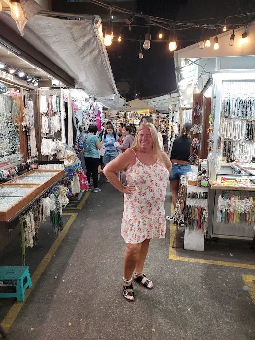 Gift shop Alley 8