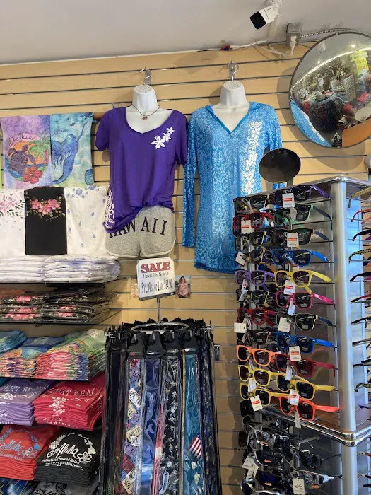 Makai Gift Outlet 8